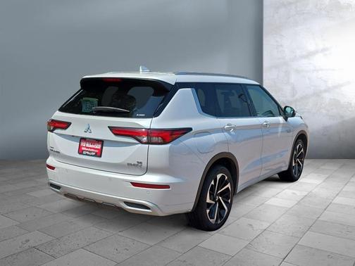2024 Mitsubishi Outlander PHEV SEL