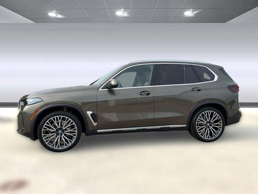 Manhattan Green Metallic 2026 BMW X5 sDrive40i