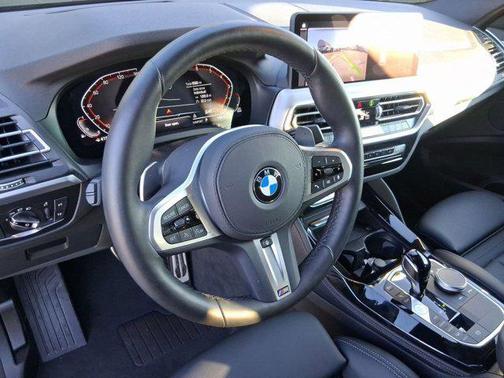 2025 BMW X4 xDrive30i