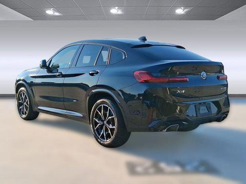 2025 BMW X4 xDrive30i