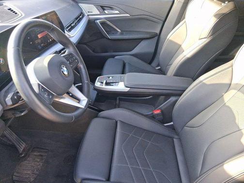 2025 BMW X2 xDrive28i