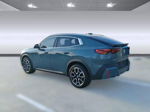 2025 BMW X2 xDrive28i