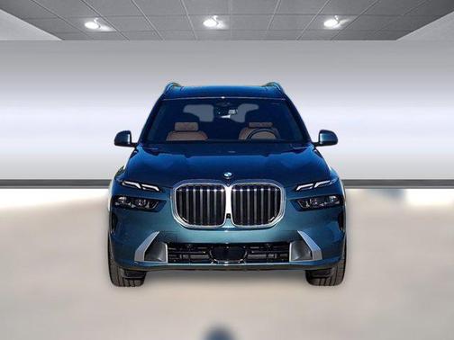 Blue Ridge Mountain Metallic 2026 BMW X7 xDrive40i