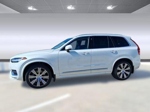2022 Volvo XC90 T6 Inscription