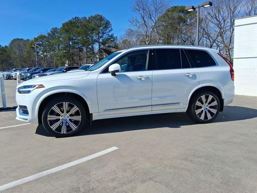 2022 Volvo XC90 T6 Inscription