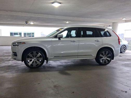 2022 Volvo XC90 T6 Inscription