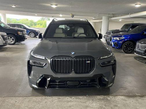 2024 BMW X7 M60i