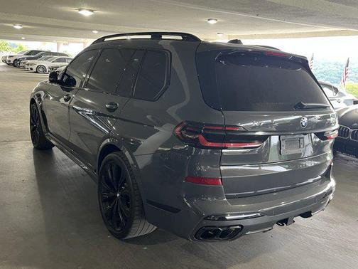 2024 BMW X7 M60i
