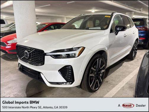 2025 Volvo XC60 B5 Ultra