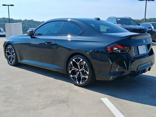 2025 BMW 230 i