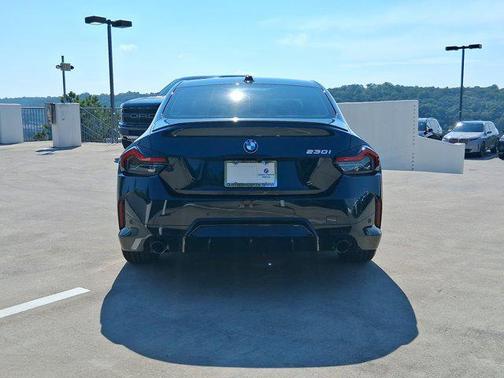 2025 BMW 230 i