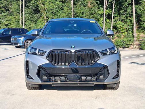 2025 BMW X6 xDrive40i