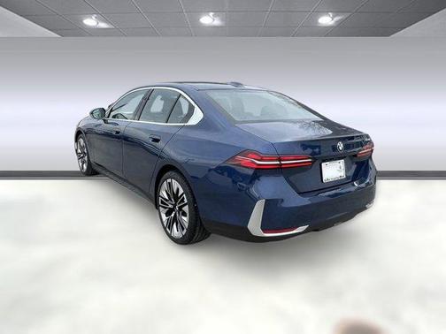 2025 BMW 530 i
