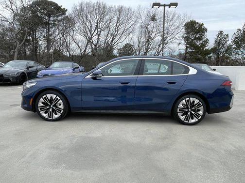 2025 BMW 530 i