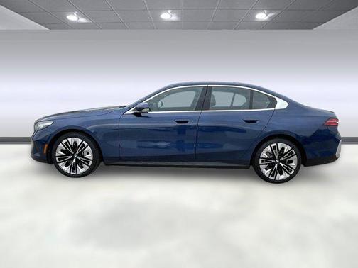 2025 BMW 530 i