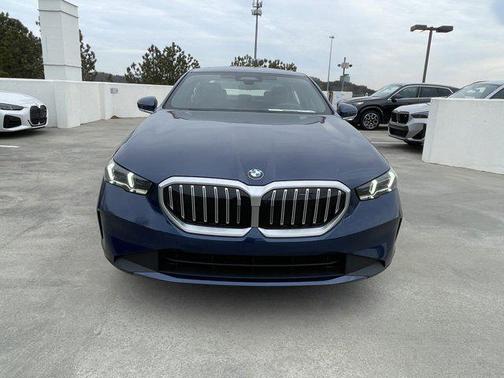 2025 BMW 530 i