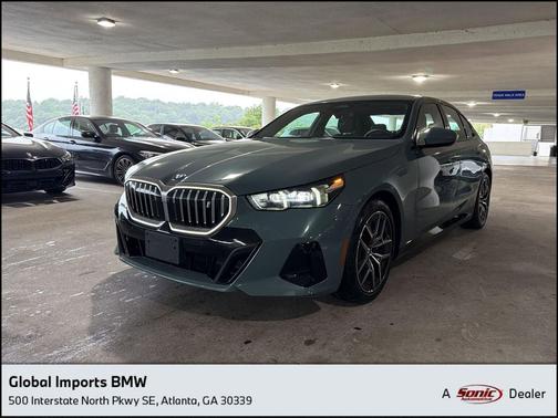 Cape York Green Metallic 2026 BMW i5 xDrive40