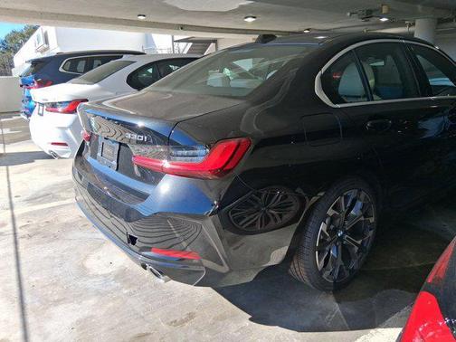 2025 BMW 330 330i Sedan