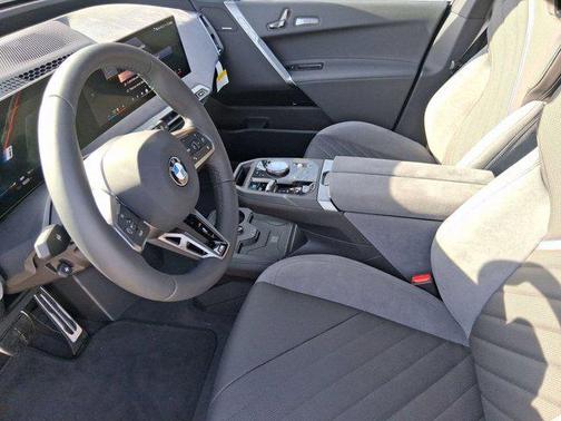 2026 BMW iX xDrive60