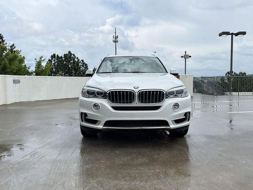 White 2018 BMW X5 eDrive xDrive40e