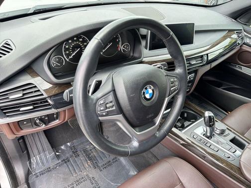 White 2018 BMW X5 eDrive xDrive40e