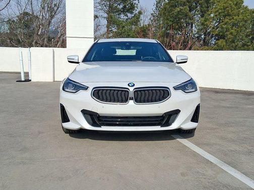 2025 BMW 230 230i