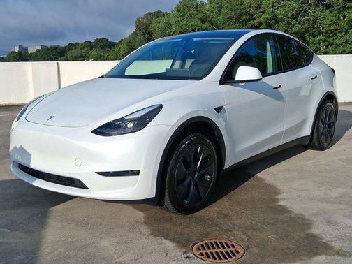 2024 Tesla Model Y Long Range Dual Motor All-Wheel Drive