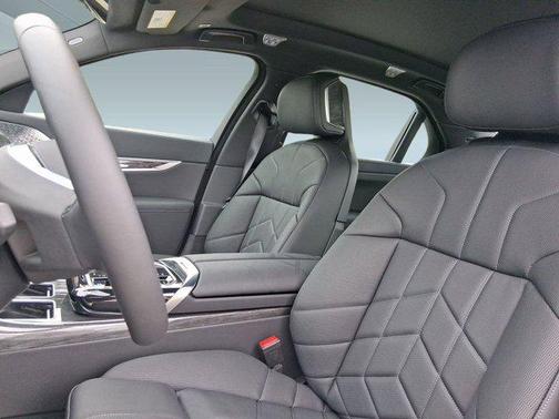 2025 BMW i7 xDrive60