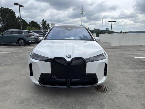 2026 BMW iX xDrive60