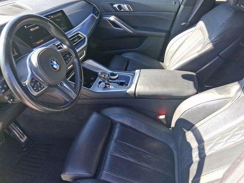 2022 BMW X6 xDrive40i