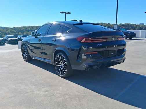 2022 BMW X6 xDrive40i