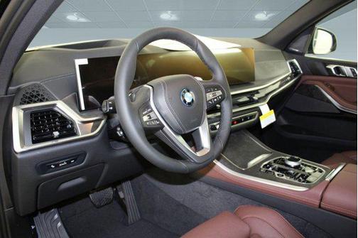 Black Sapphire Metallic 2026 BMW X5 PHEV xDrive50e