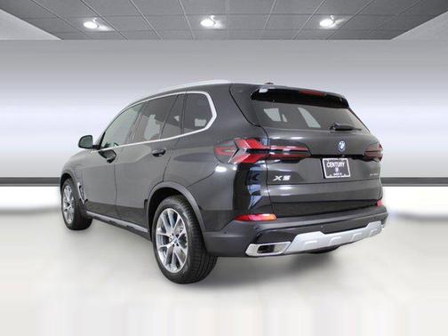 Black Sapphire Metallic 2026 BMW X5 PHEV xDrive50e