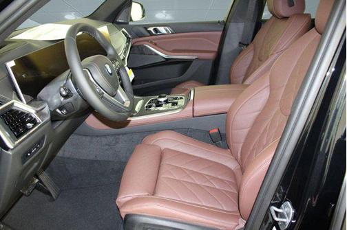 Black Sapphire Metallic 2026 BMW X5 PHEV xDrive50e