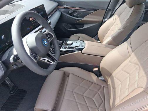 2026 BMW i5 xDrive40