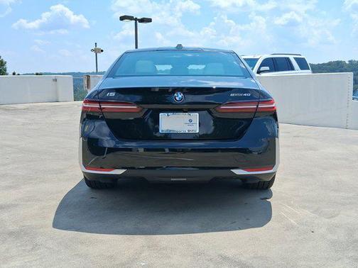2026 BMW i5 eDrive40