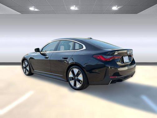 Black Sapphire Metallic 2026 BMW i4 Gran Coupe xDrive40