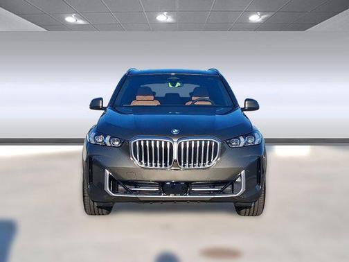 Manhattan Green Metallic 2026 BMW X5 PHEV xDrive50e
