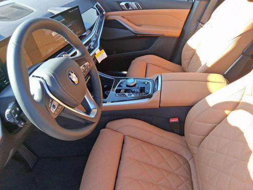 Manhattan Green Metallic 2026 BMW X5 PHEV xDrive50e