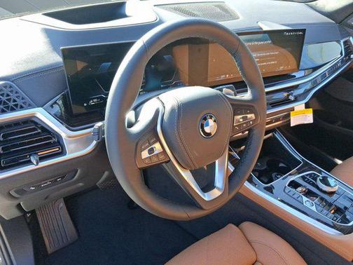 Manhattan Green Metallic 2026 BMW X5 PHEV xDrive50e