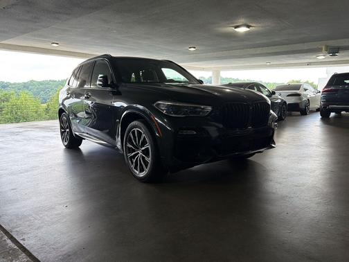 Glacier White Metallic 2025 Audi SQ5 3.0T Premium Plus