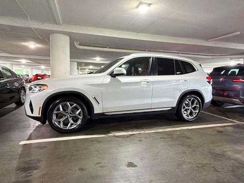 Mineral White Metallic 2024 BMW X3 sDrive30i