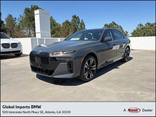 Dravit Grey Metallic 2026 BMW 740 740i