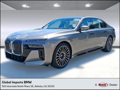 2025 BMW 740 i