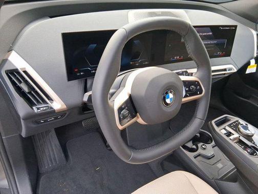 2026 BMW iX xDrive60