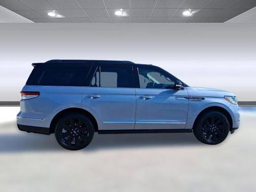 2023 Lincoln Navigator Black Label