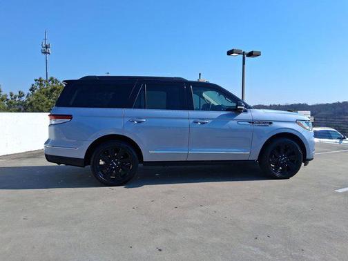 2023 Lincoln Navigator Black Label