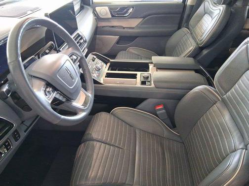 2023 Lincoln Navigator Black Label