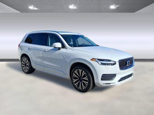 2021 Volvo XC90 T5 Momentum