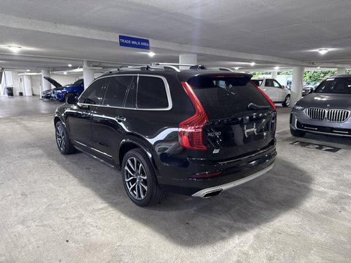 2019 Volvo XC90 T6 Momentum